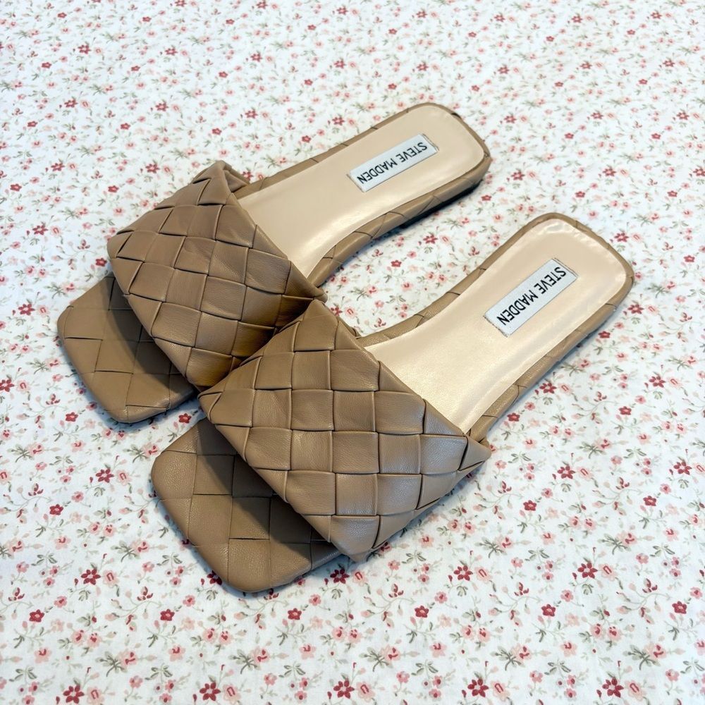 Steve Madden Melyza Tan Woven Slide Sandals - Picture 2 of 5